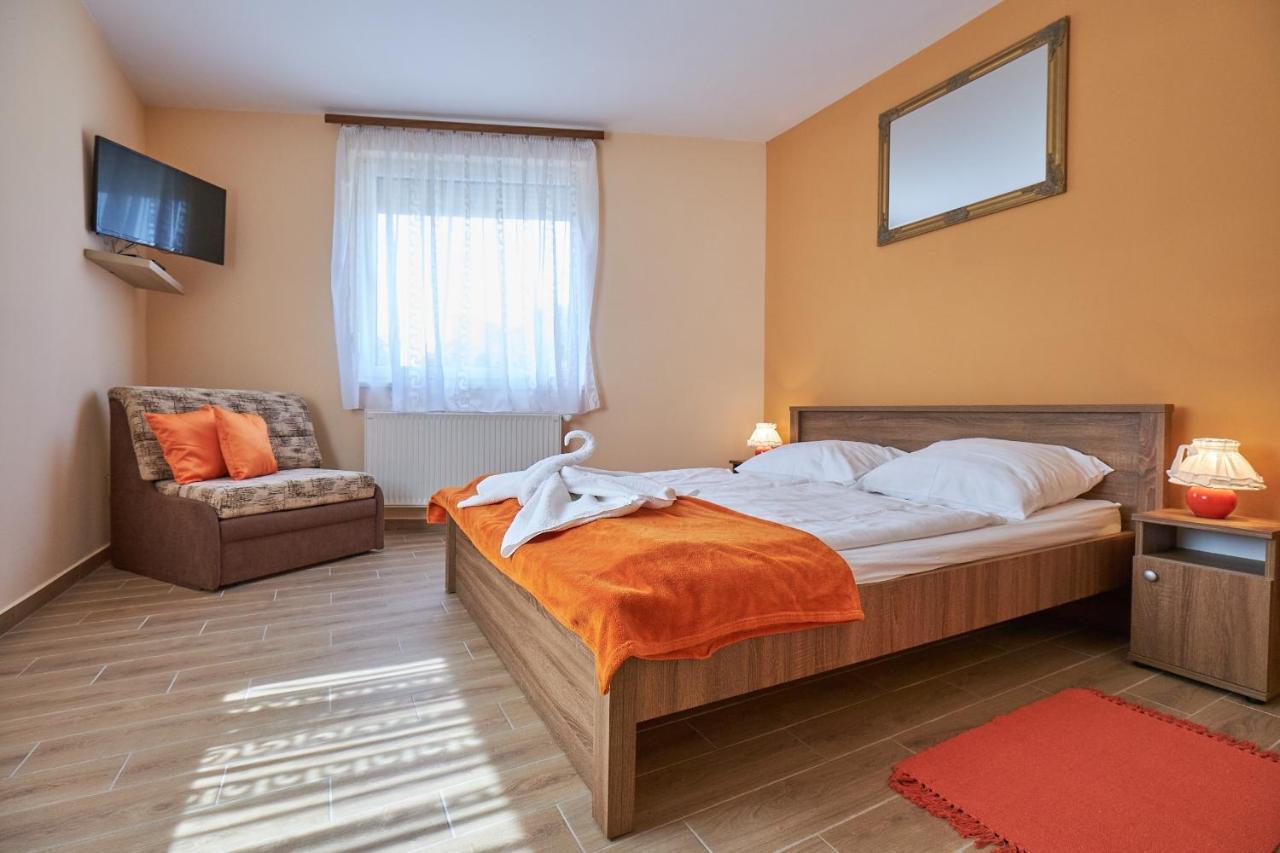 Amulett Comfort Apartment Hajdúszoboszló Esterno foto